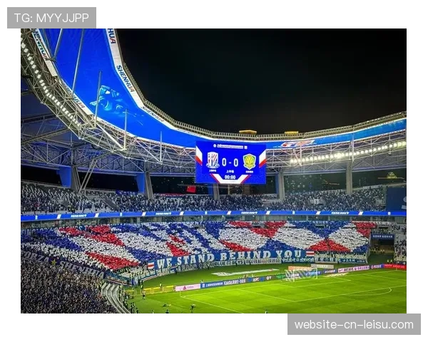 京沪大战海外直播镜头聚焦看台,众多国际球迷面孔引热议 京沪大战海外直播镜头聚焦看台,众多国际球迷面孔引热议